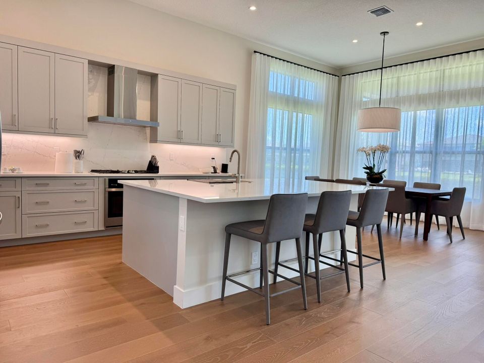 For Sale: $2,500,000 (4 beds, 4 baths, 3106 Square Feet)