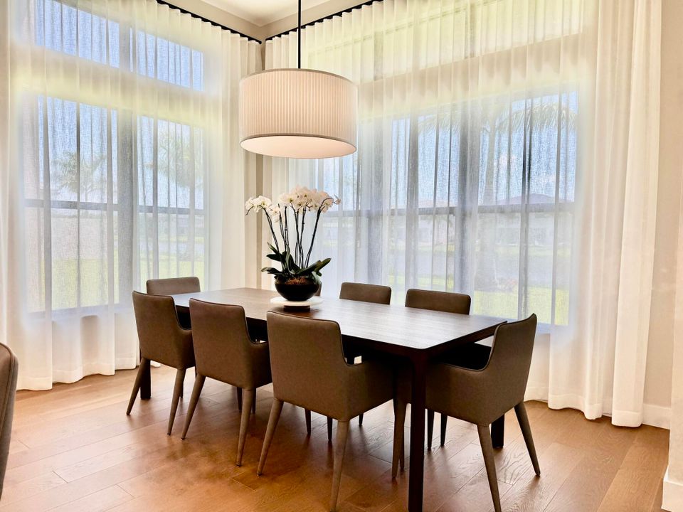 For Sale: $2,500,000 (4 beds, 4 baths, 3106 Square Feet)