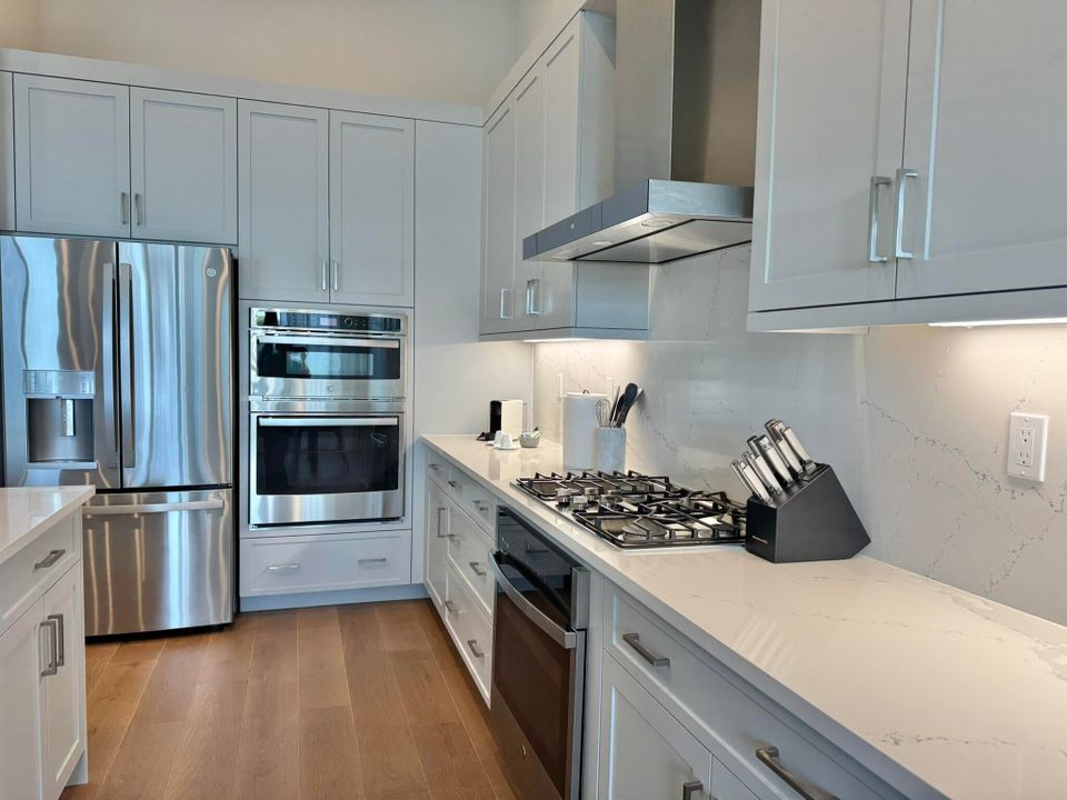 For Sale: $2,500,000 (4 beds, 4 baths, 3106 Square Feet)