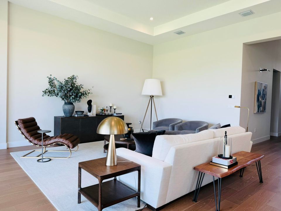 For Sale: $2,500,000 (4 beds, 4 baths, 3106 Square Feet)