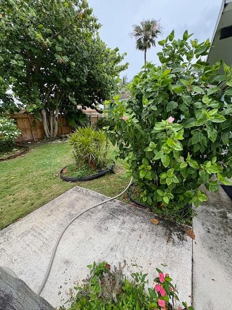 На продажу: $520,000 (4 спален, 2 ванн, 1569 Квадратных фут)