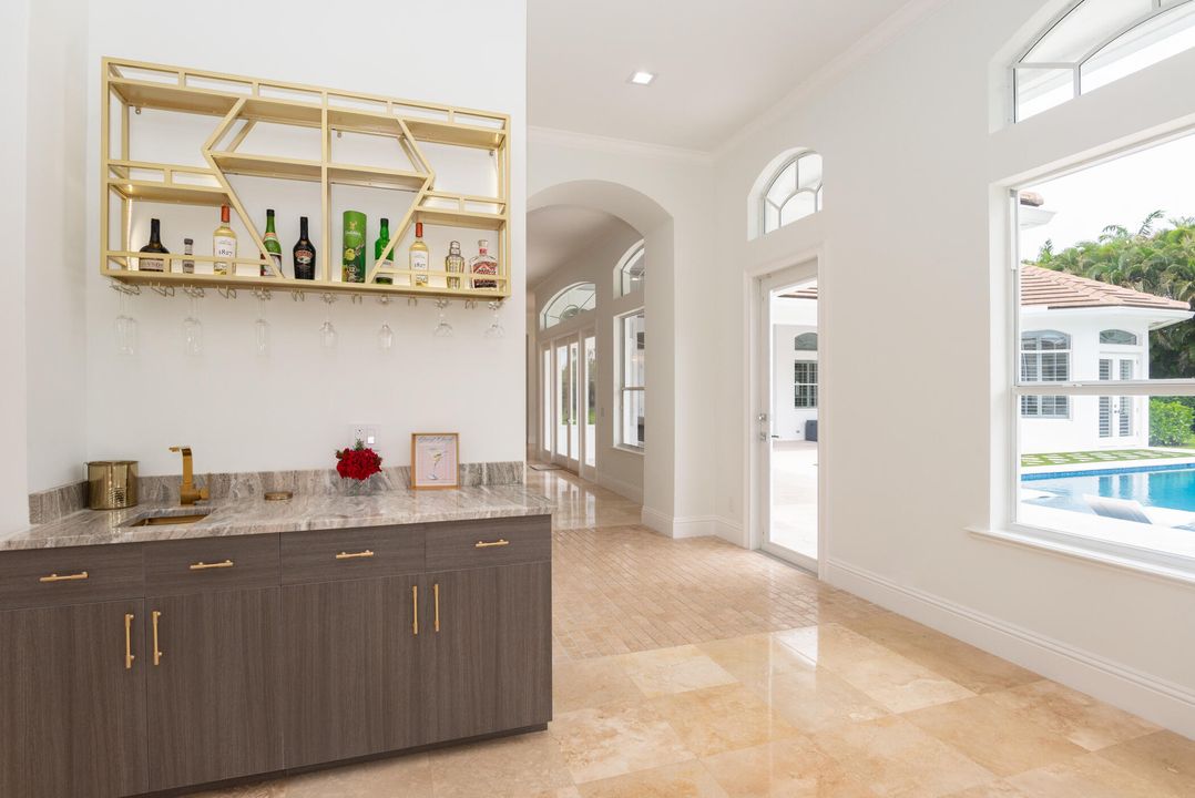 For Sale: $4,495,000 (6 beds, 7 baths, 6243 Square Feet)