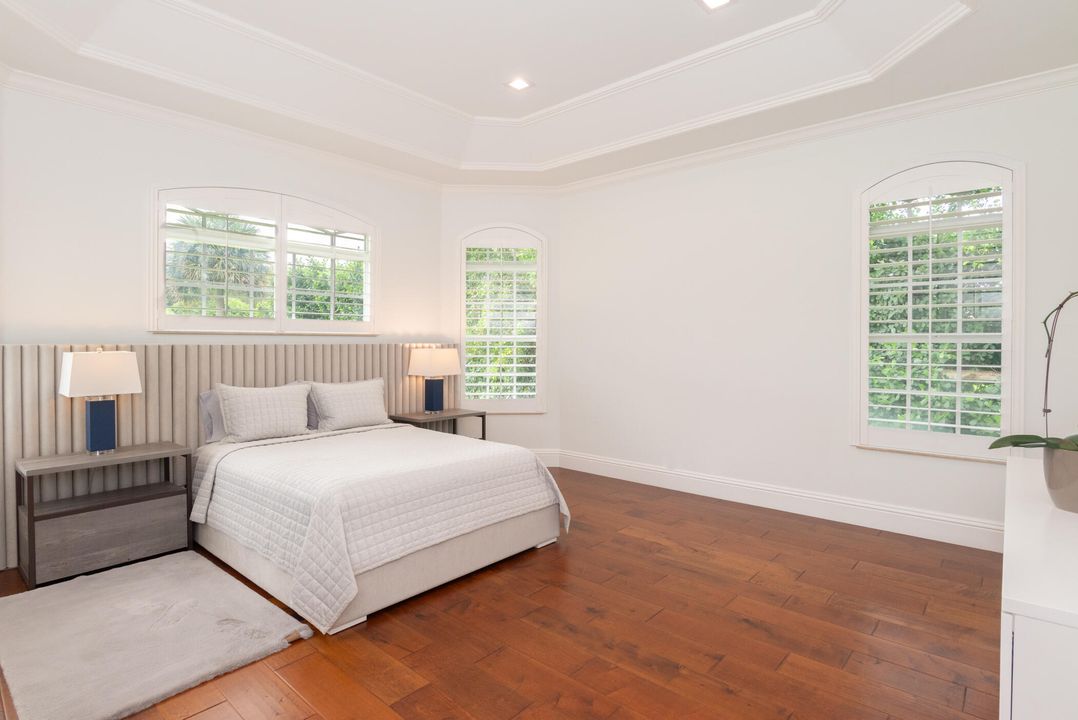 For Sale: $4,495,000 (6 beds, 7 baths, 6243 Square Feet)