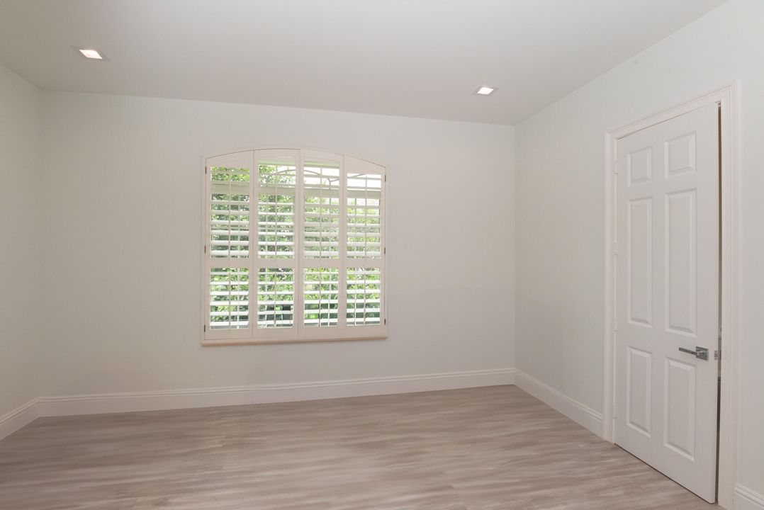 For Sale: $4,495,000 (6 beds, 7 baths, 6243 Square Feet)