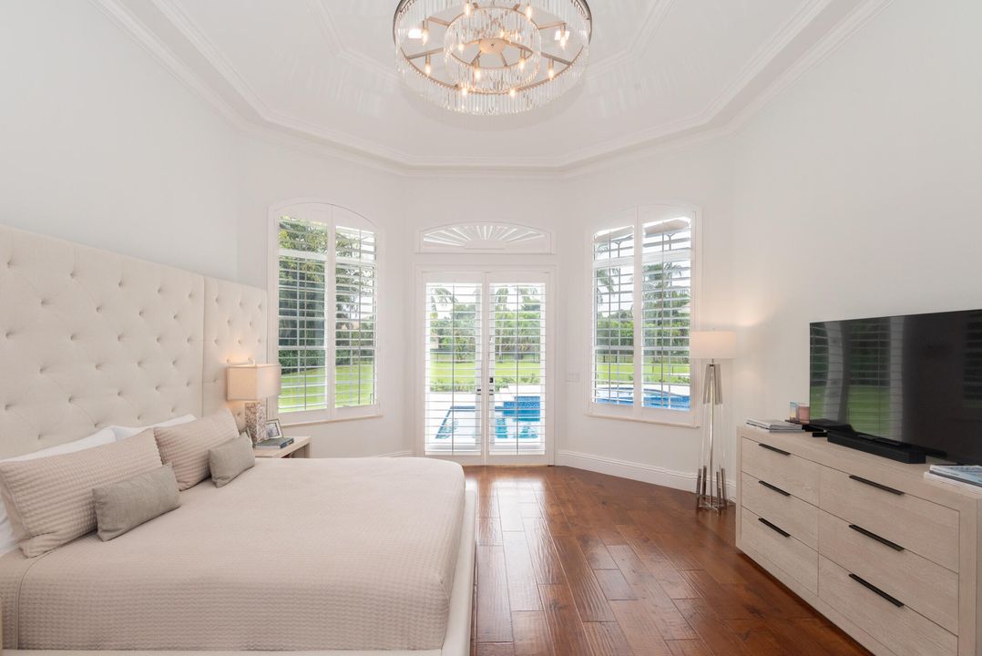 For Sale: $4,495,000 (6 beds, 7 baths, 6243 Square Feet)