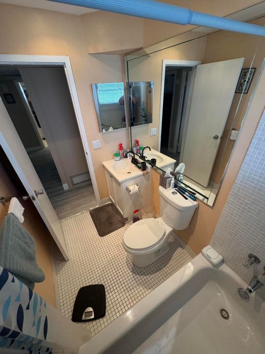 Active With Contract: $83,700 (2 beds, 2 baths, 880 Square Feet)