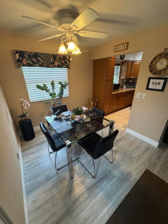 Active With Contract: $83,700 (2 beds, 2 baths, 880 Square Feet)