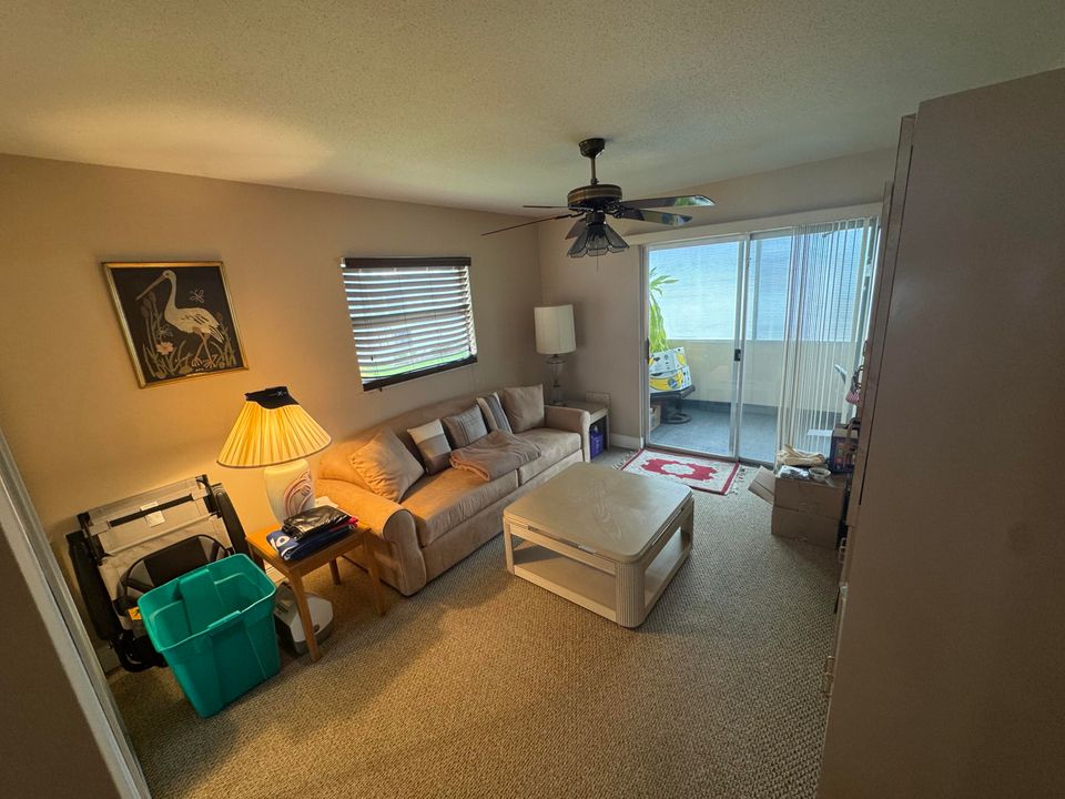Active With Contract: $83,700 (2 beds, 2 baths, 880 Square Feet)