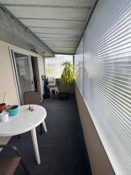 Active With Contract: $83,700 (2 beds, 2 baths, 880 Square Feet)