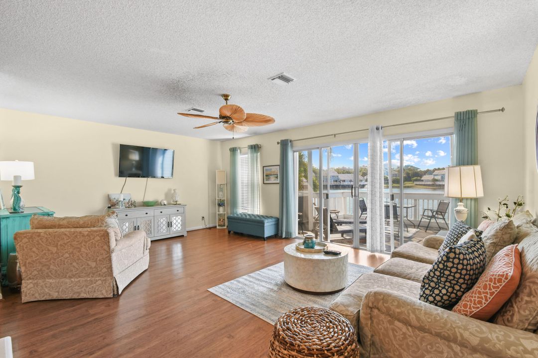 Activo con contrato: $3,000 (2 camas, 2 baños, 1431 Pies cuadrados)