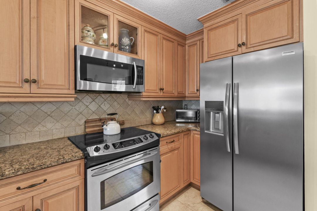 Activo con contrato: $3,000 (2 camas, 2 baños, 1431 Pies cuadrados)