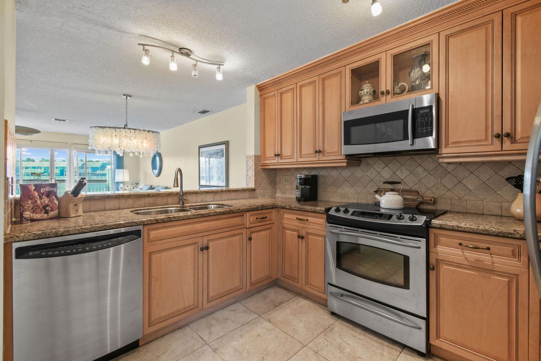 Activo con contrato: $3,000 (2 camas, 2 baños, 1431 Pies cuadrados)