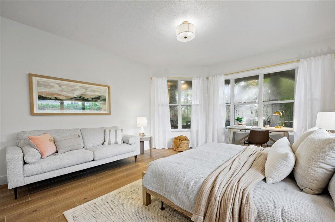 Activo con contrato: $899,900 (5 camas, 3 baños, 2338 Pies cuadrados)