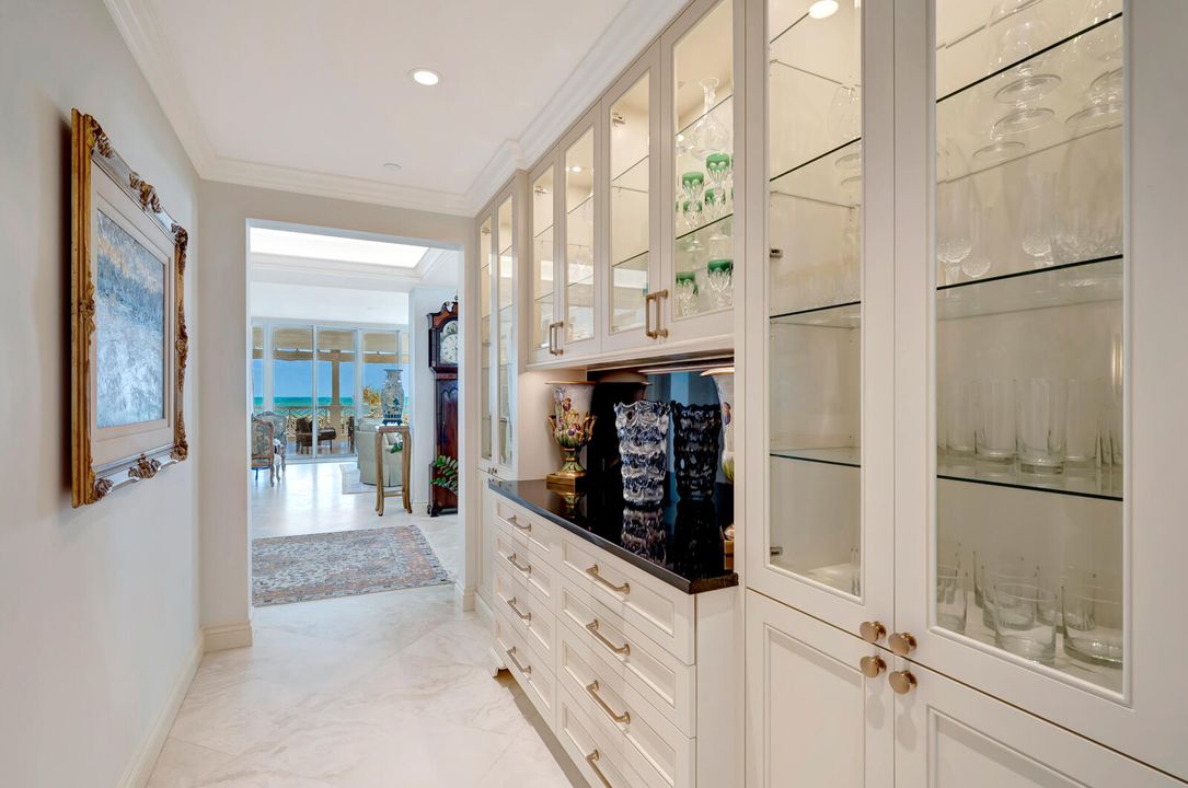 For Sale: $3,500,000 (4 beds, 5 baths, 4372 Square Feet)