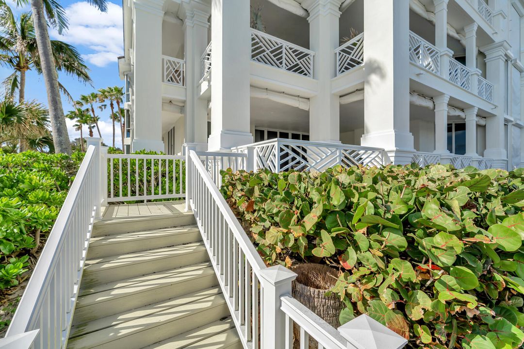 For Sale: $3,500,000 (4 beds, 5 baths, 4372 Square Feet)