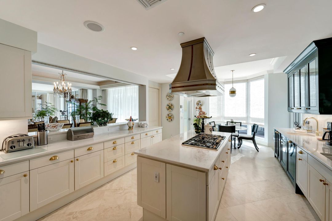 For Sale: $3,500,000 (4 beds, 5 baths, 4372 Square Feet)