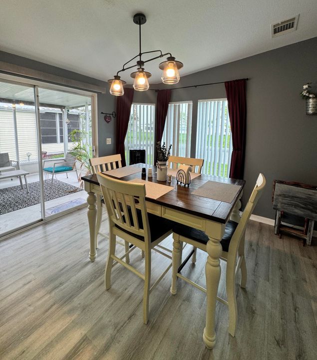 En Venta: $54,900 (2 camas, 2 baños, 1400 Pies cuadrados)