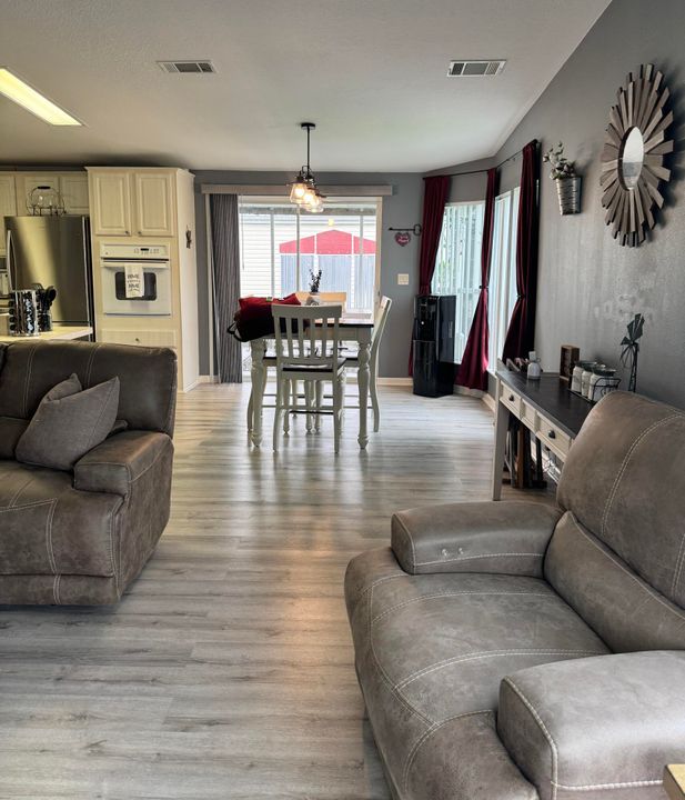 En Venta: $54,900 (2 camas, 2 baños, 1400 Pies cuadrados)