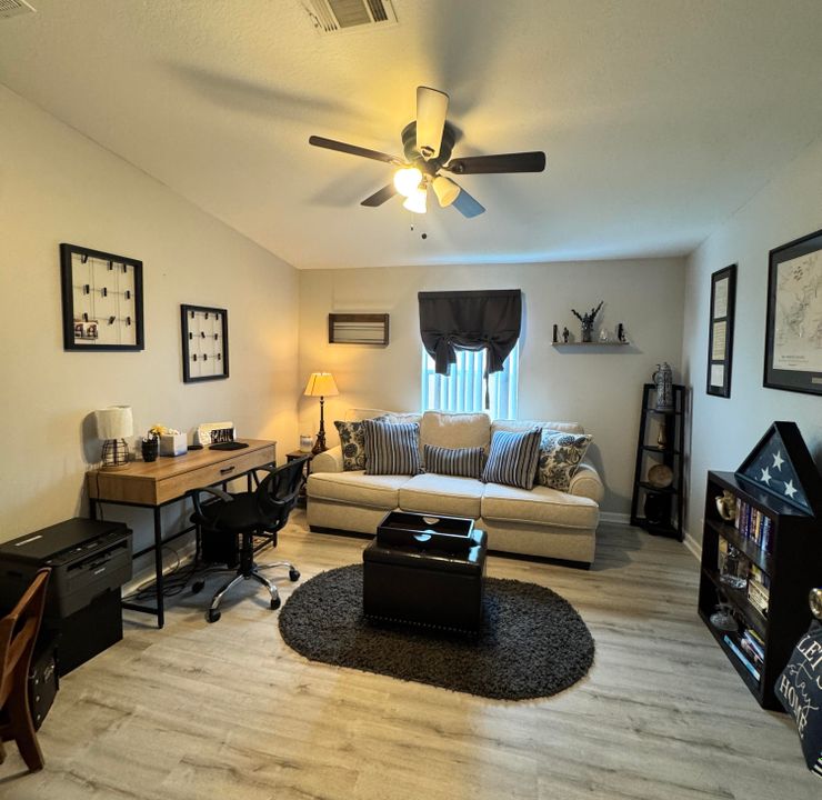 En Venta: $54,900 (2 camas, 2 baños, 1400 Pies cuadrados)