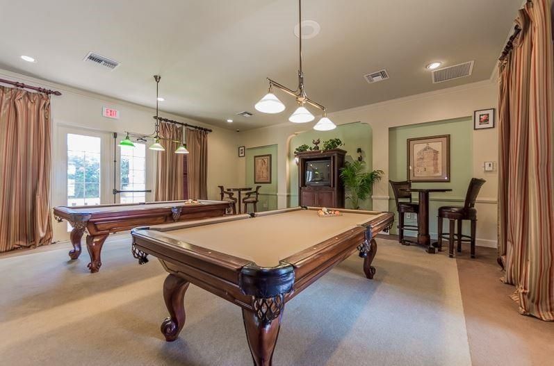 На продажу: $220,000 (2 спален, 2 ванн, 1140 Квадратных фут)