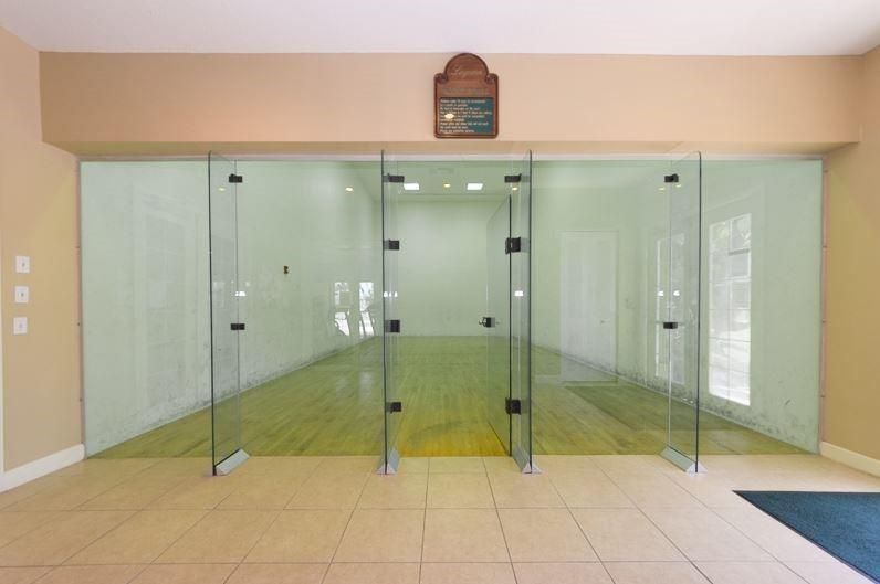 На продажу: $220,000 (2 спален, 2 ванн, 1140 Квадратных фут)