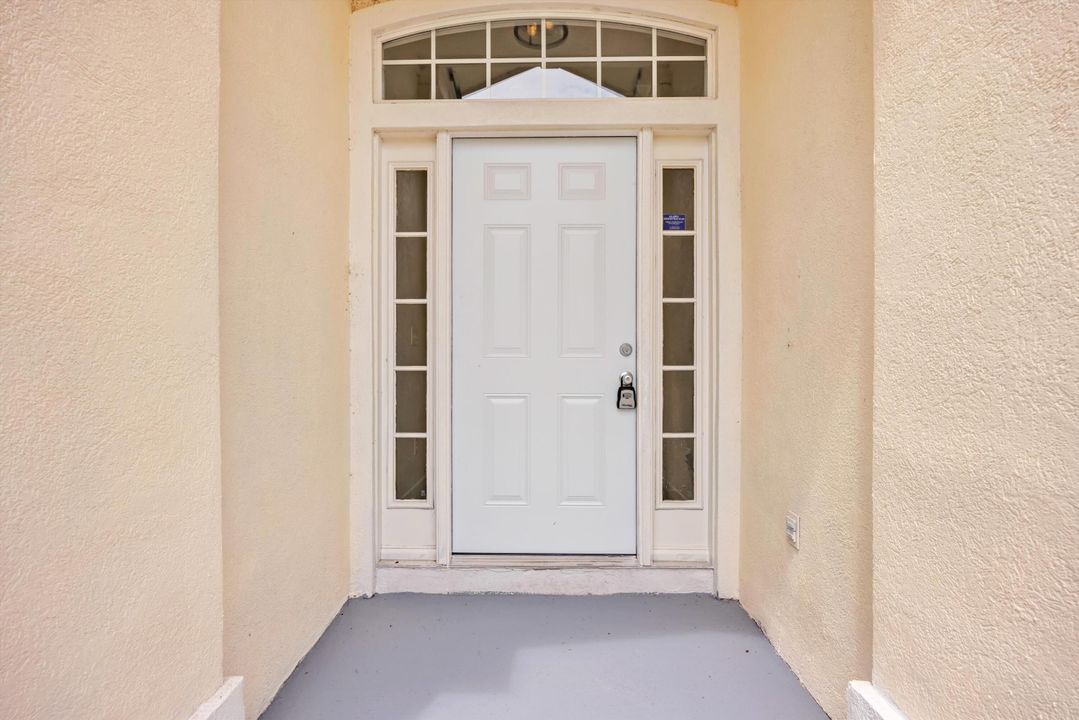 待售: $410,000 (4 贝兹, 3 浴室, 3062 平方英尺)