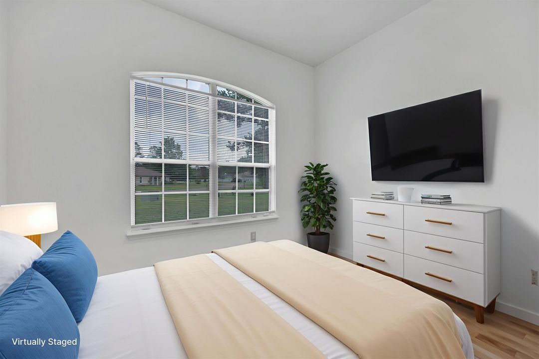 待售: $410,000 (4 贝兹, 3 浴室, 3062 平方英尺)