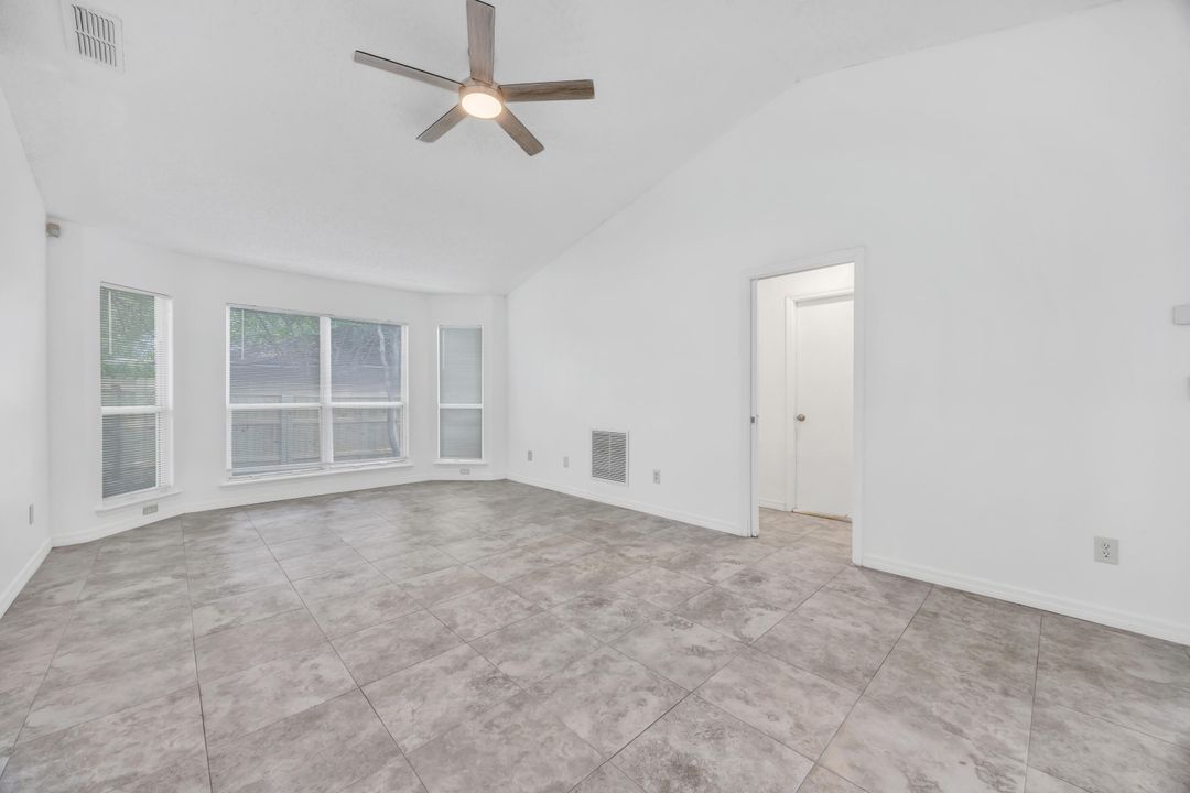 En Venta: $280,000 (3 camas, 2 baños, 1690 Pies cuadrados)