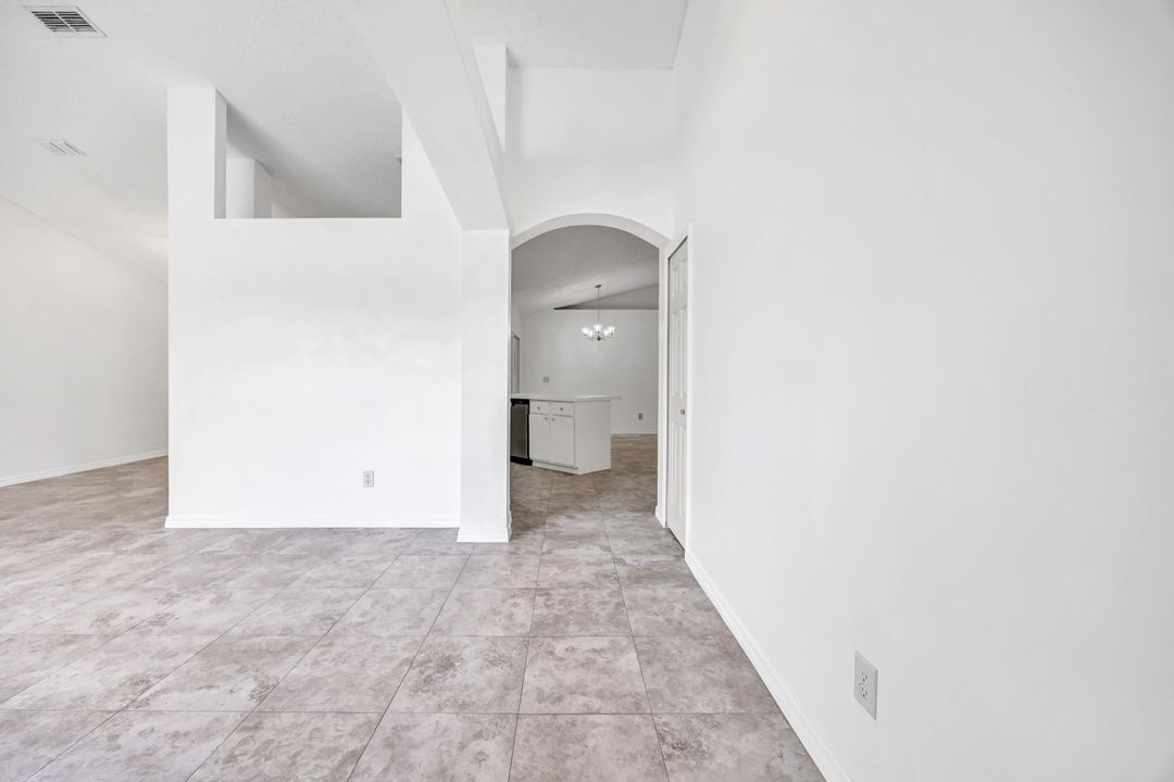 En Venta: $280,000 (3 camas, 2 baños, 1690 Pies cuadrados)