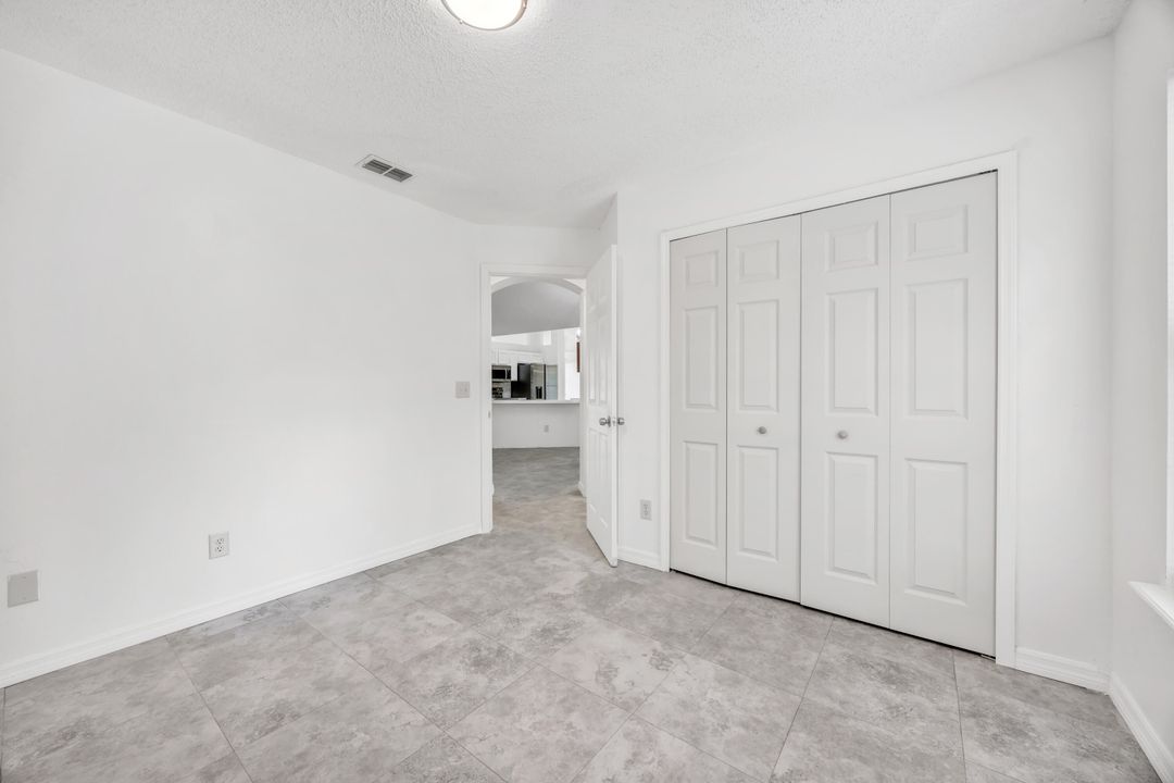 En Venta: $280,000 (3 camas, 2 baños, 1690 Pies cuadrados)