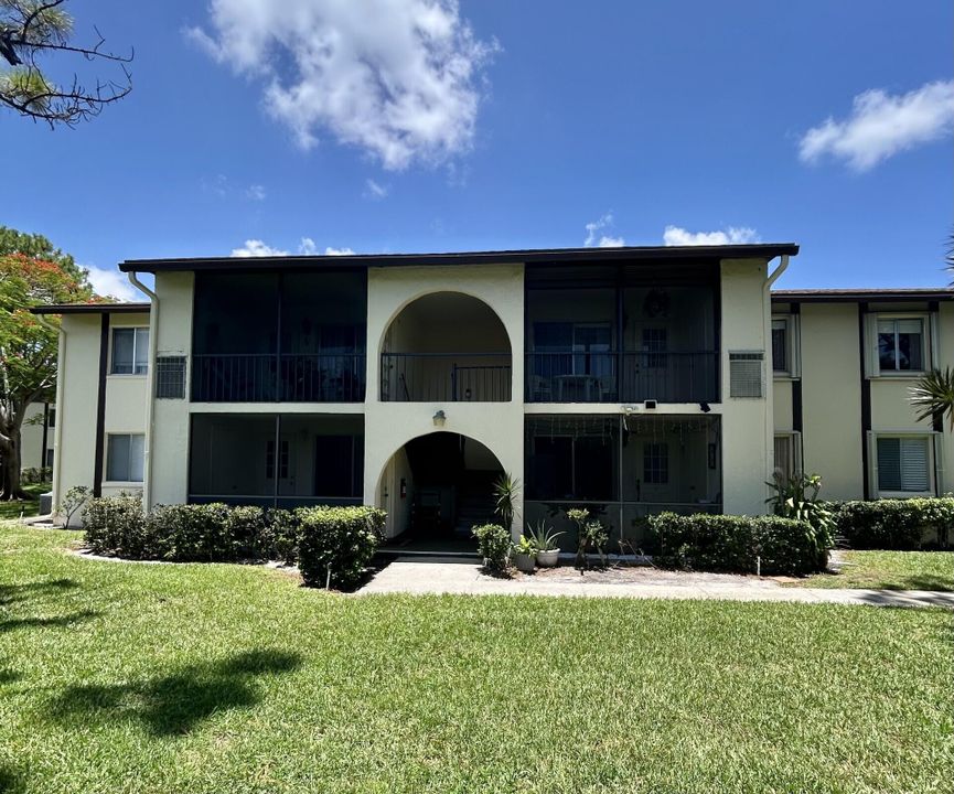 Recently Sold: $110,000 (2 beds, 1 baths, 935 Square Feet)