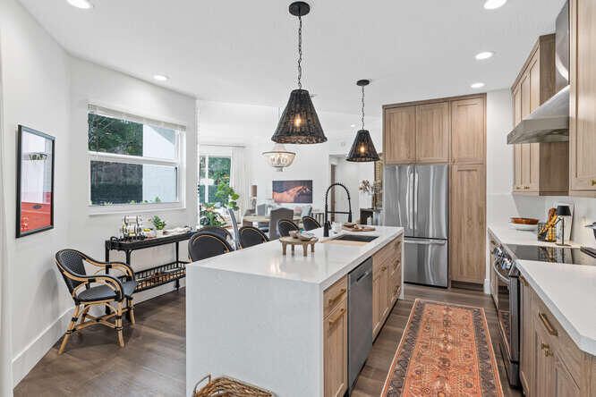 待售: $1,599,000 (3 贝兹, 3 浴室, 2099 平方英尺)