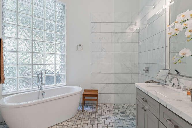 待售: $1,599,000 (3 贝兹, 3 浴室, 2099 平方英尺)