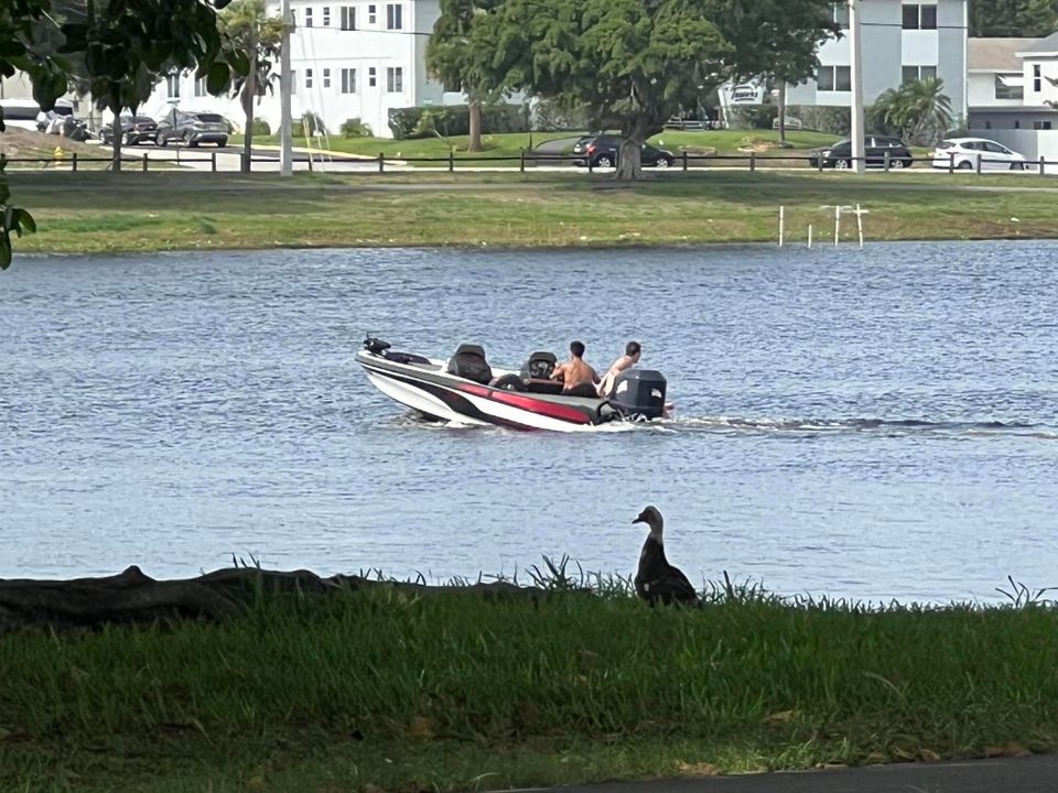 На продажу: $159,900 (1 спален, 1 ванн, 772 Квадратных фут)