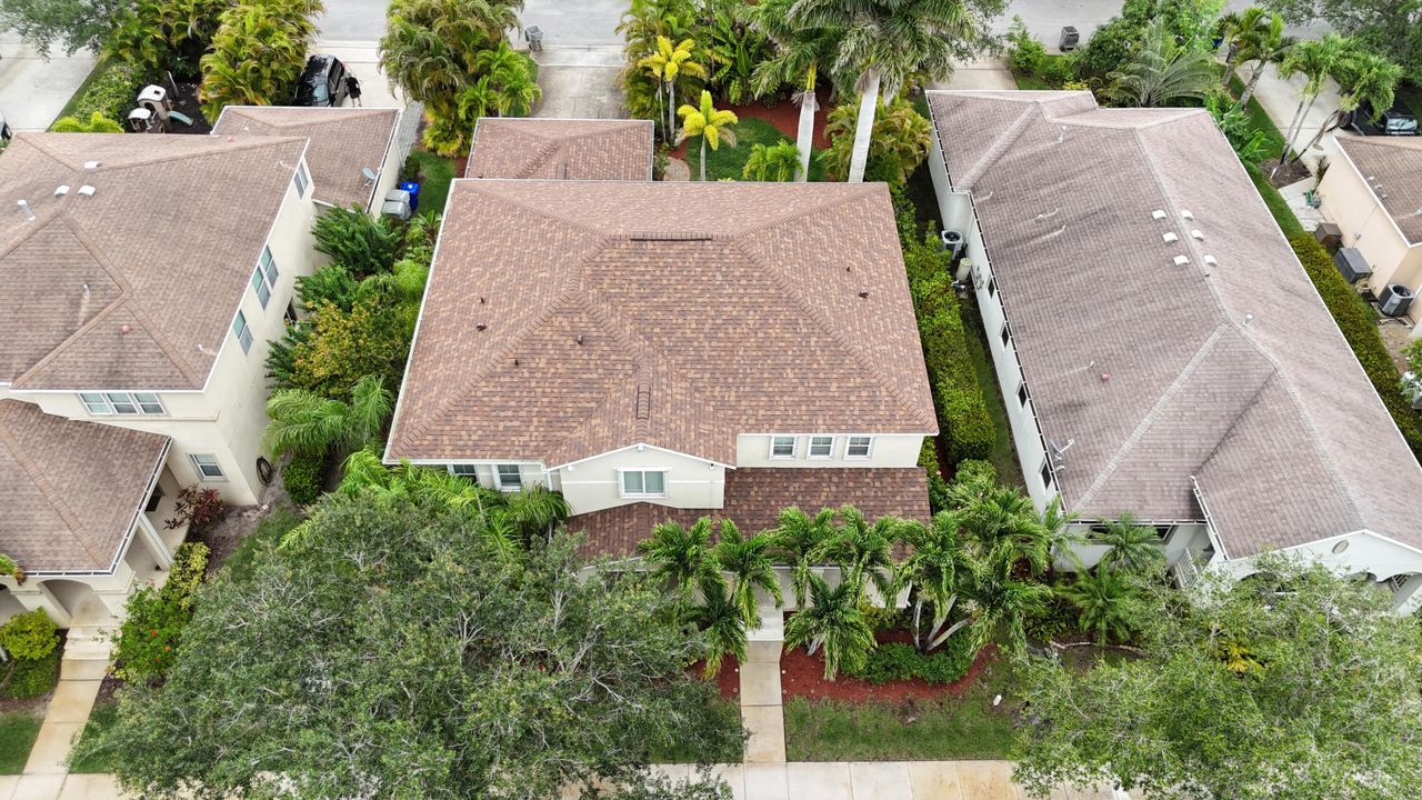 For Sale: $549,900 (5 beds, 3 baths, 3750 Square Feet)