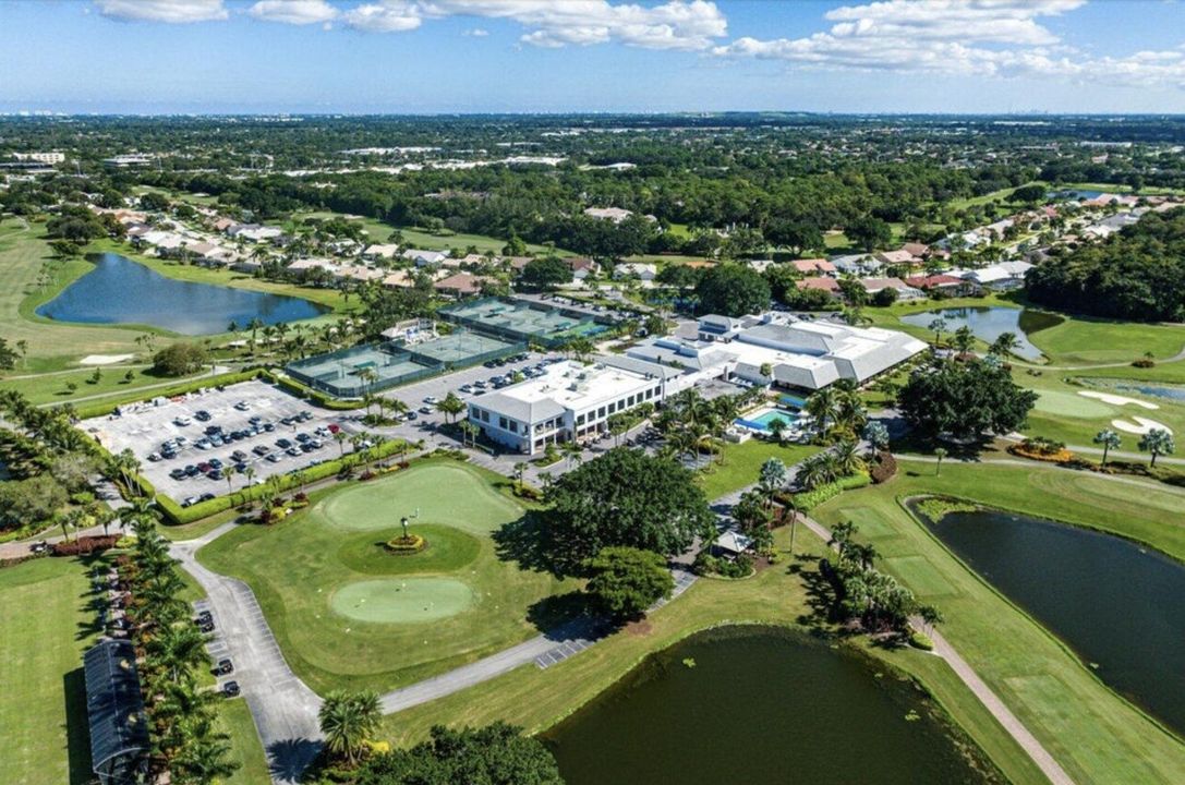 合同活跃: $1,175,000 (3 贝兹, 3 浴室, 3009 平方英尺)