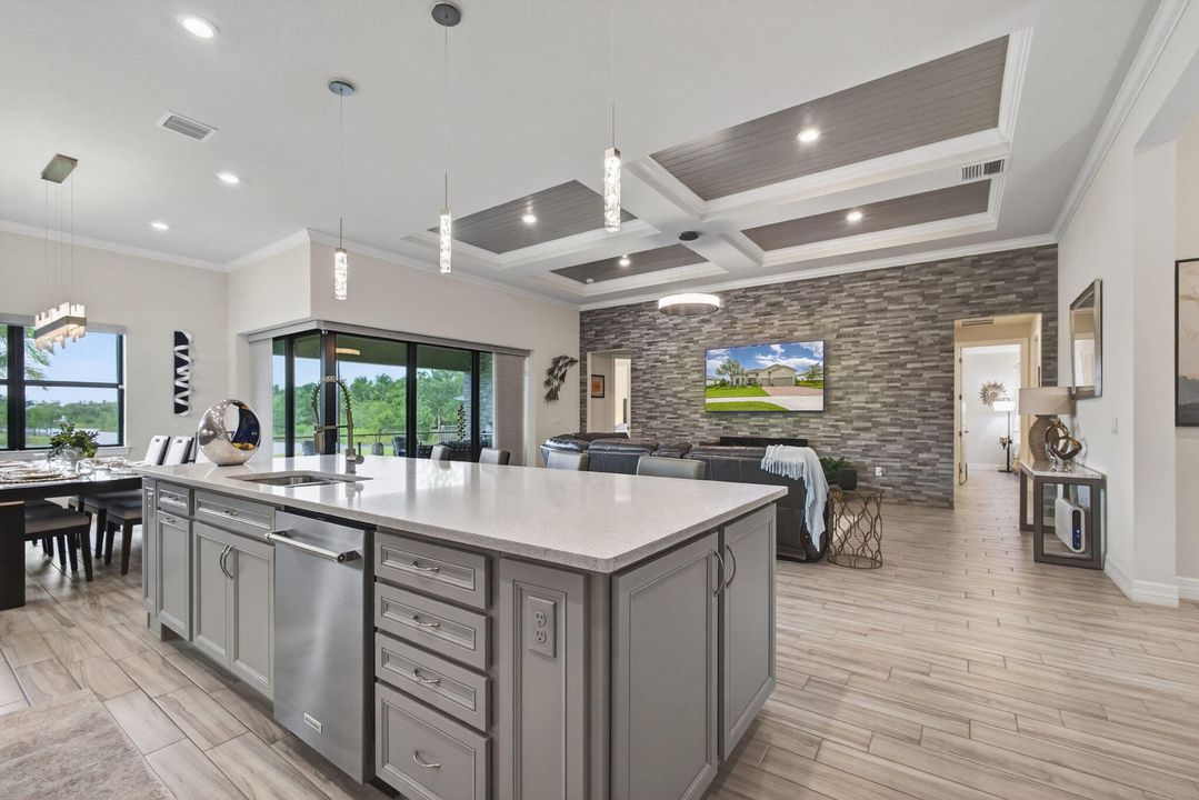 Под контрактом: $1,200,000 (3 спален, 3 ванн, 2534 Квадратных фут)