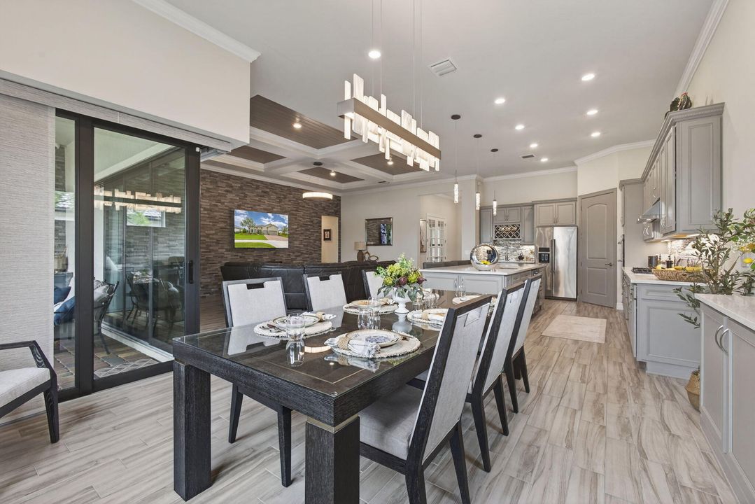 Под контрактом: $1,200,000 (3 спален, 3 ванн, 2534 Квадратных фут)