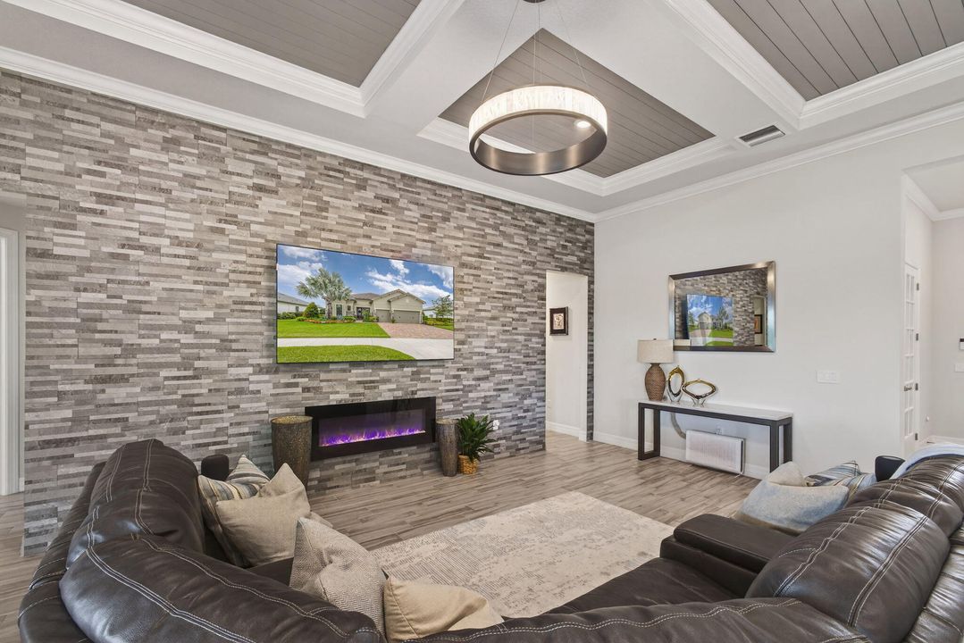 Под контрактом: $1,200,000 (3 спален, 3 ванн, 2534 Квадратных фут)