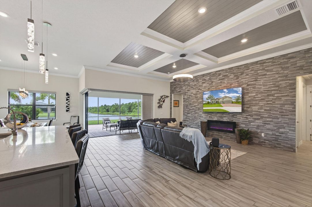 Под контрактом: $1,200,000 (3 спален, 3 ванн, 2534 Квадратных фут)