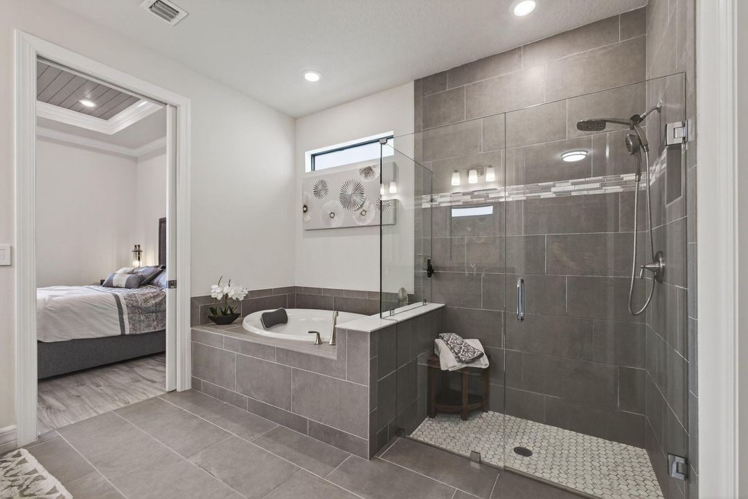 Под контрактом: $1,200,000 (3 спален, 3 ванн, 2534 Квадратных фут)