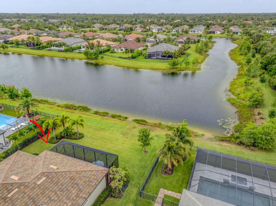 Под контрактом: $1,200,000 (3 спален, 3 ванн, 2534 Квадратных фут)