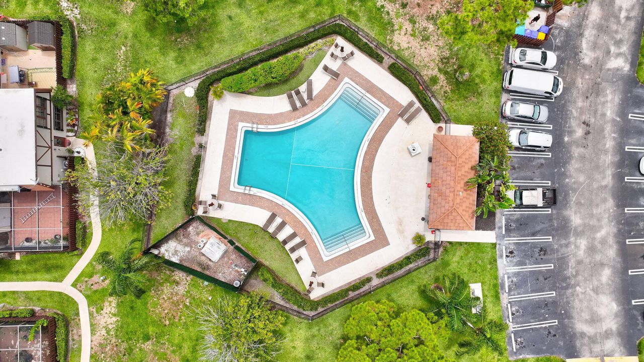 待售: $355,000 (3 贝兹, 2 浴室, 1710 平方英尺)