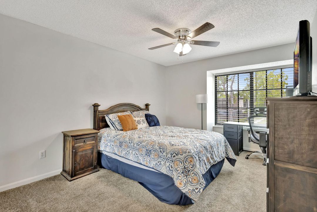 待售: $355,000 (3 贝兹, 2 浴室, 1710 平方英尺)