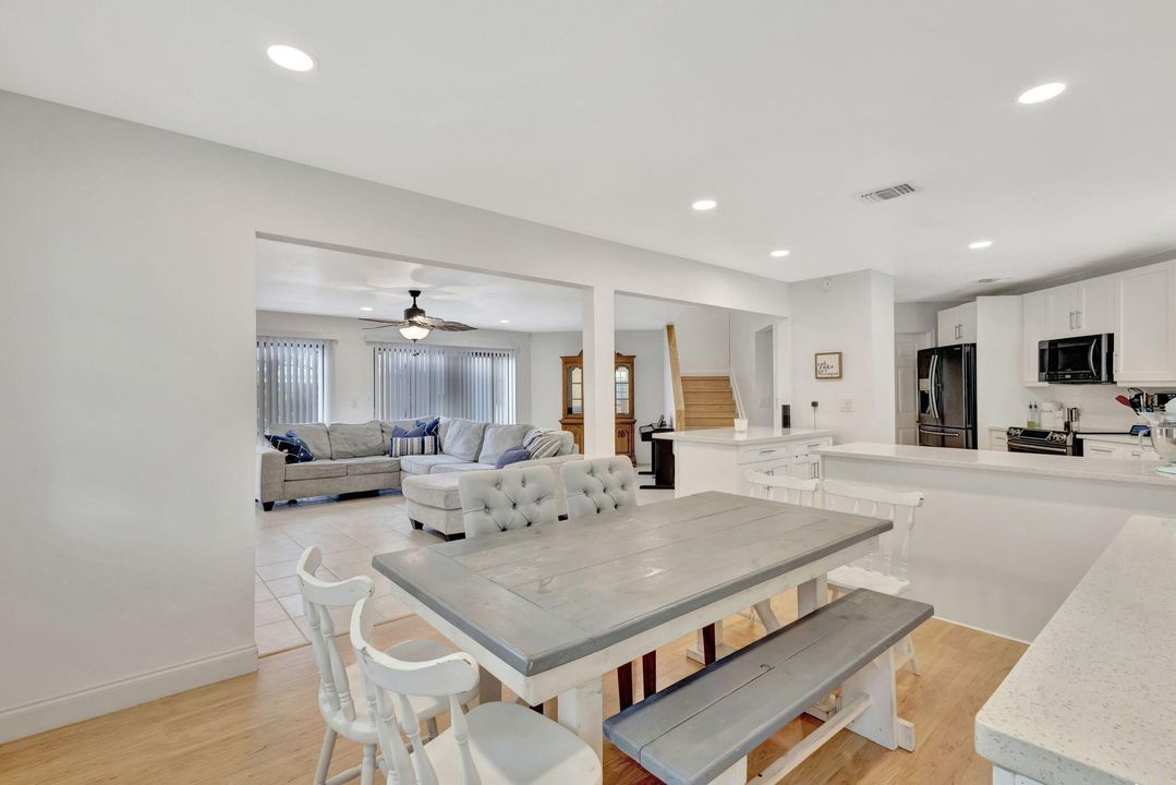 待售: $355,000 (3 贝兹, 2 浴室, 1710 平方英尺)