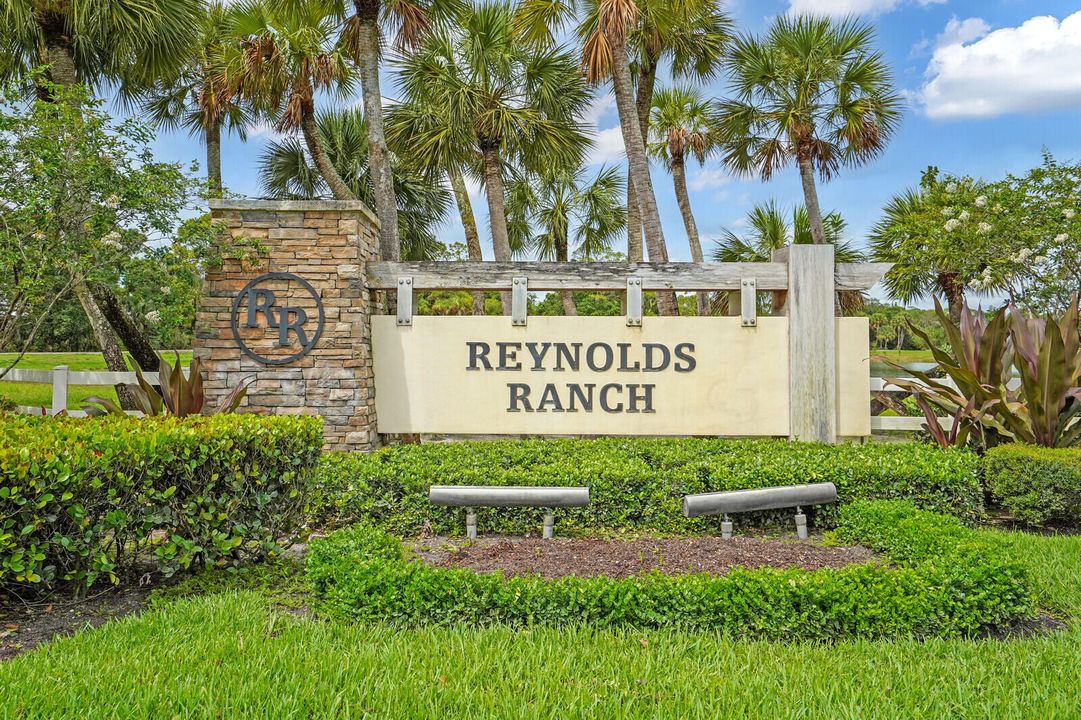 Под контрактом: $2,790,000 (4 спален, 3 ванн, 5244 Квадратных фут)