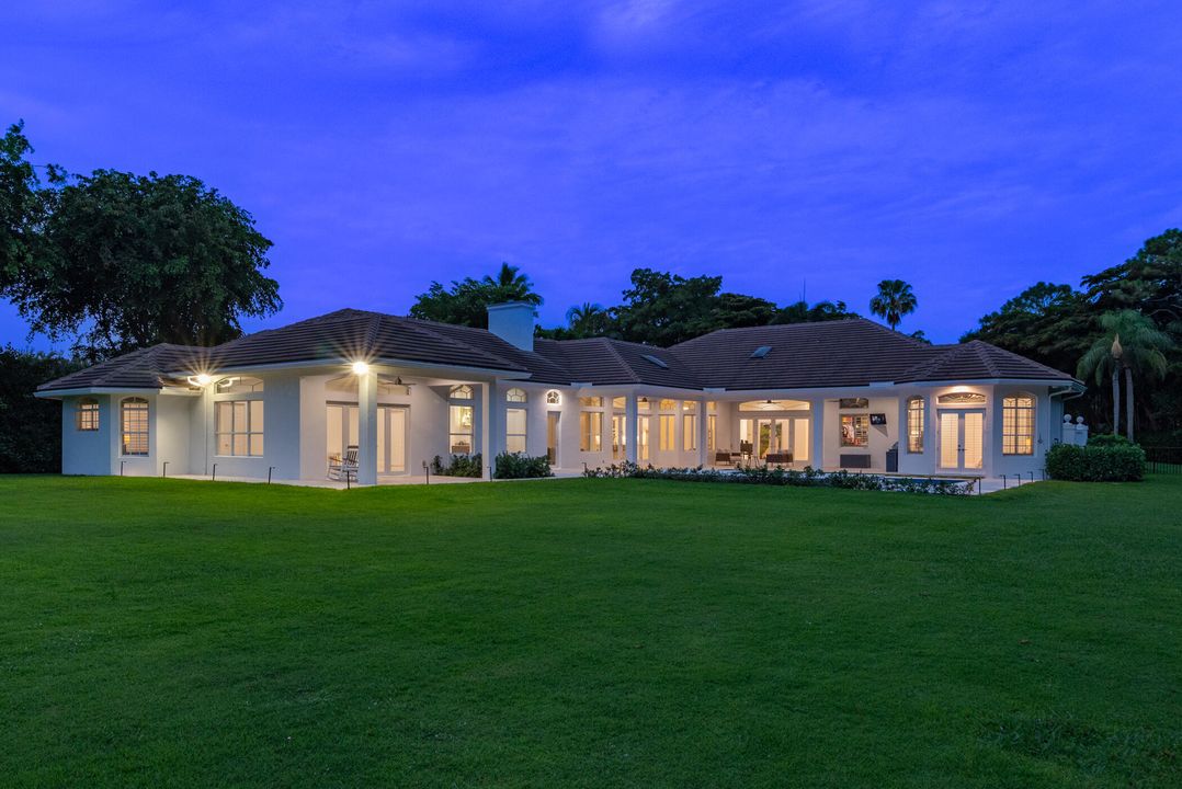 For Sale: $4,495,000 (6 beds, 7 baths, 6243 Square Feet)