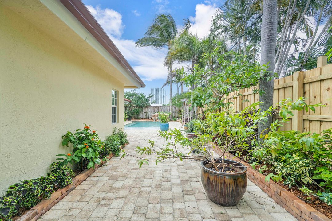 待售: $1,635,000 (4 贝兹, 4 浴室, 2160 平方英尺)