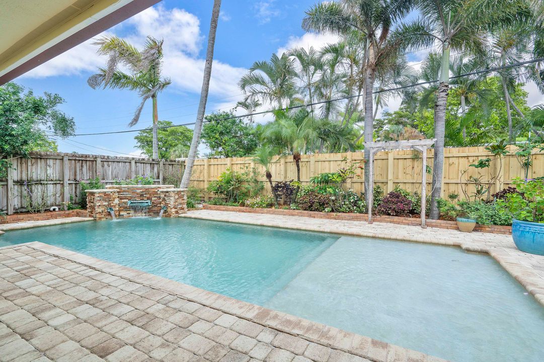 待售: $1,635,000 (4 贝兹, 4 浴室, 2160 平方英尺)