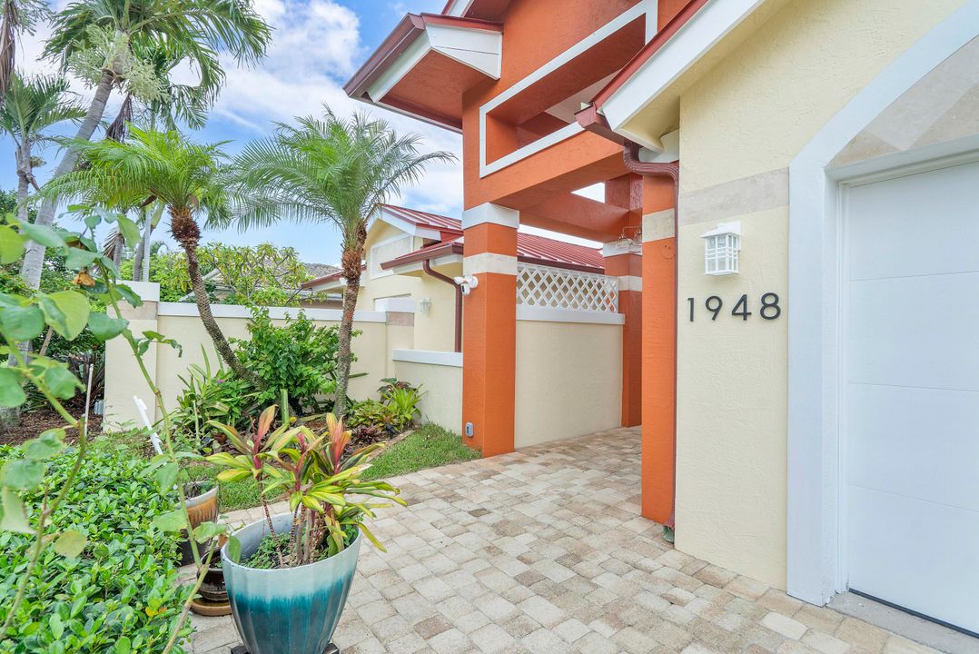 待售: $1,635,000 (4 贝兹, 4 浴室, 2160 平方英尺)